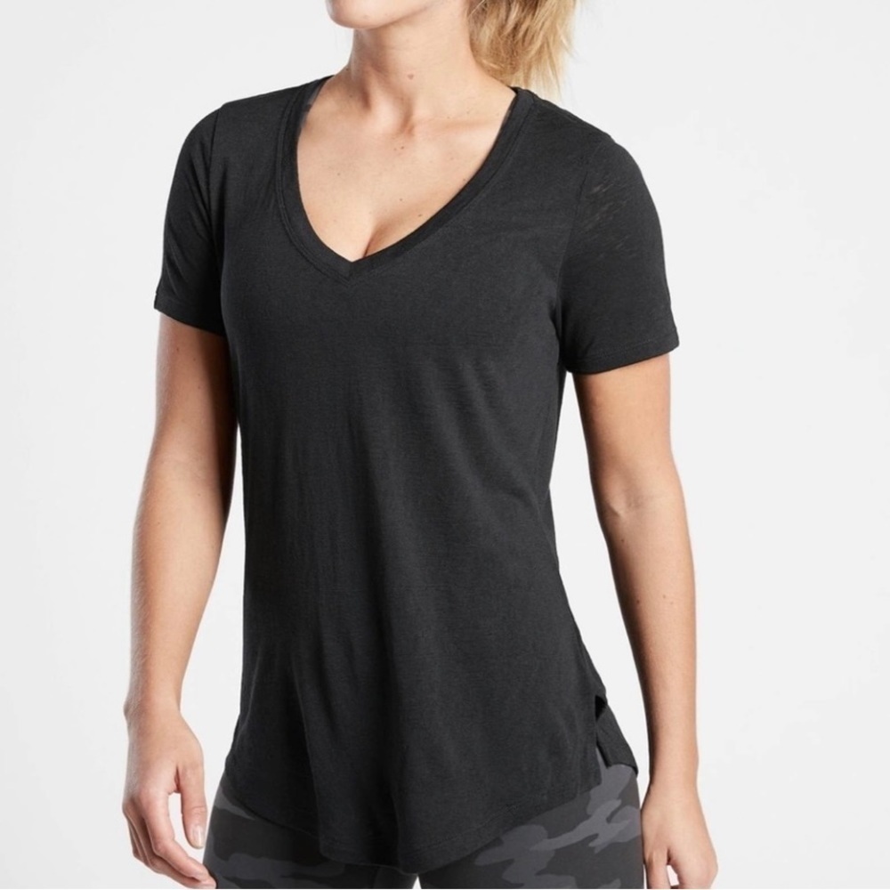 Athleta Breezy Scoop V Tee Size XS